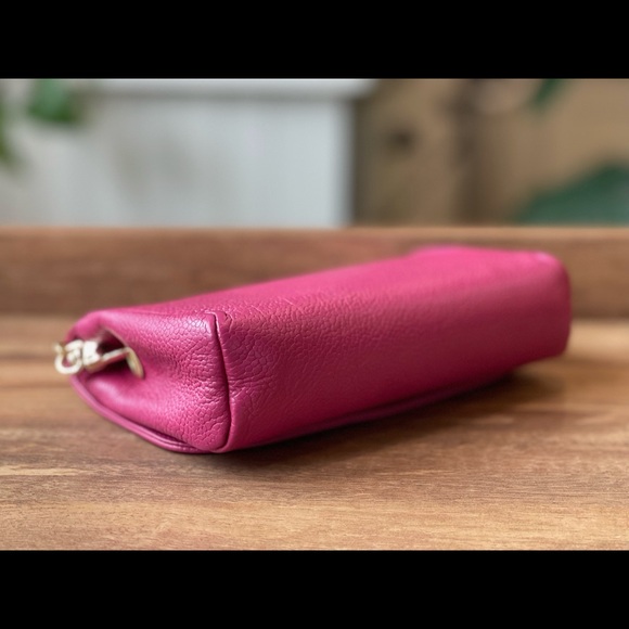 Authentic Chanel Pink Caviar Flap Bag on chain - Picture 3 of 9